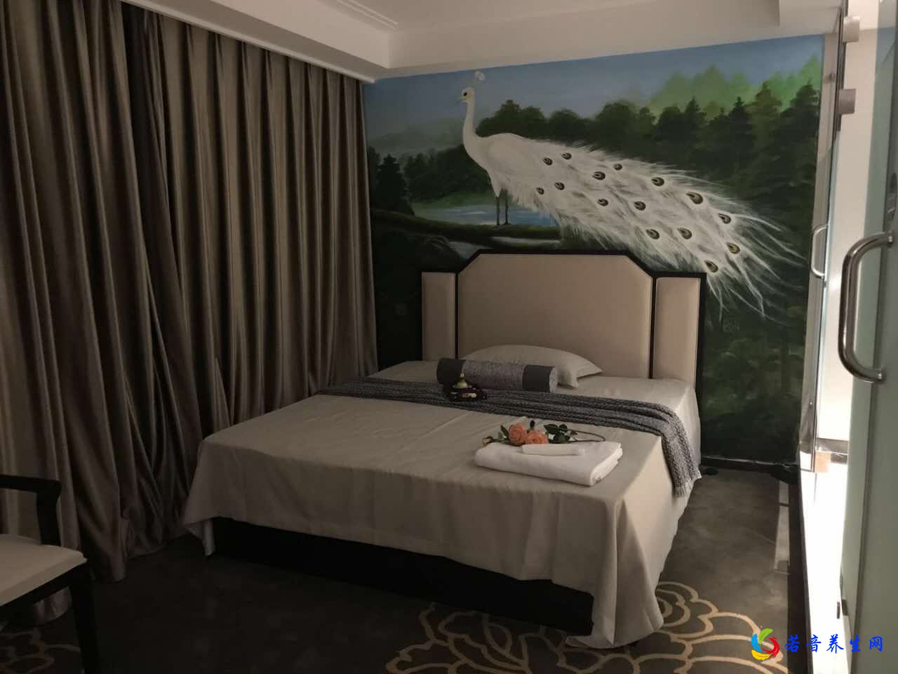 下班去上海松江区精英足疗养生会所，舒适的spa体验让您享受慢生活！
